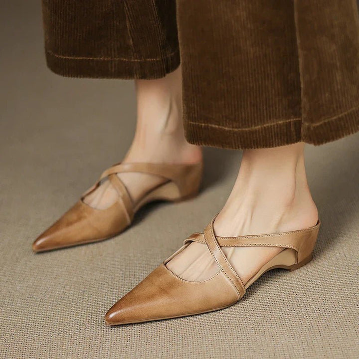 Harper | Läder Mules Med Korsrem Spetsig Tå Låg Klack Slip-On