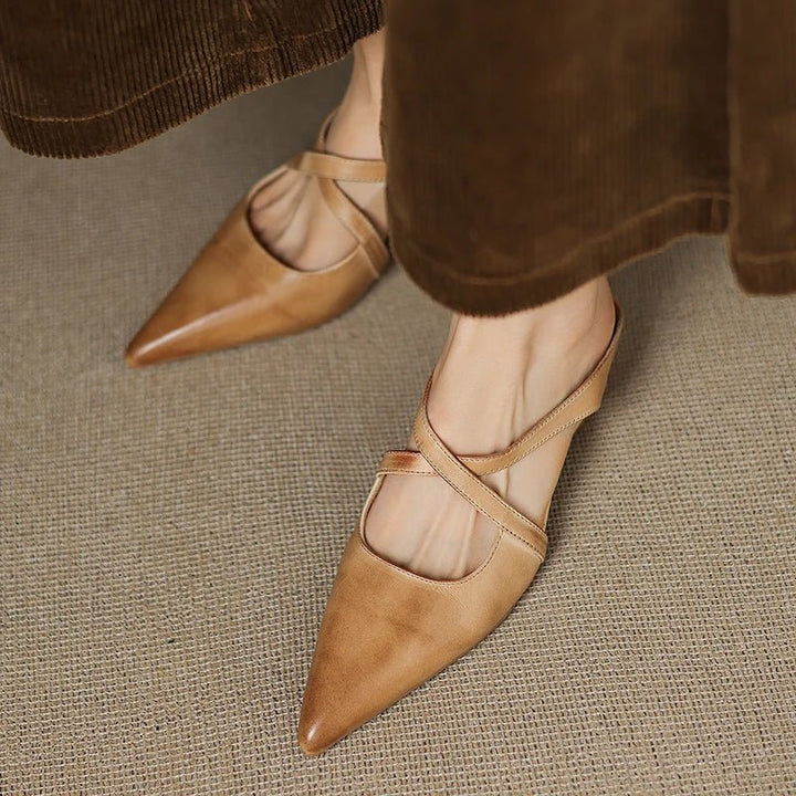 Harper | Läder Mules Med Korsrem Spetsig Tå Låg Klack Slip-On
